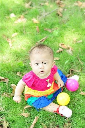 婴儿热门话题,营养、睡眠与早期教育全方位解析