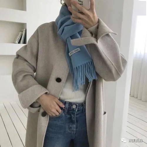 热门话题围巾怎么系,围巾系法大揭秘