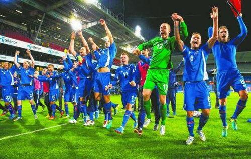 热门话题踢球英语